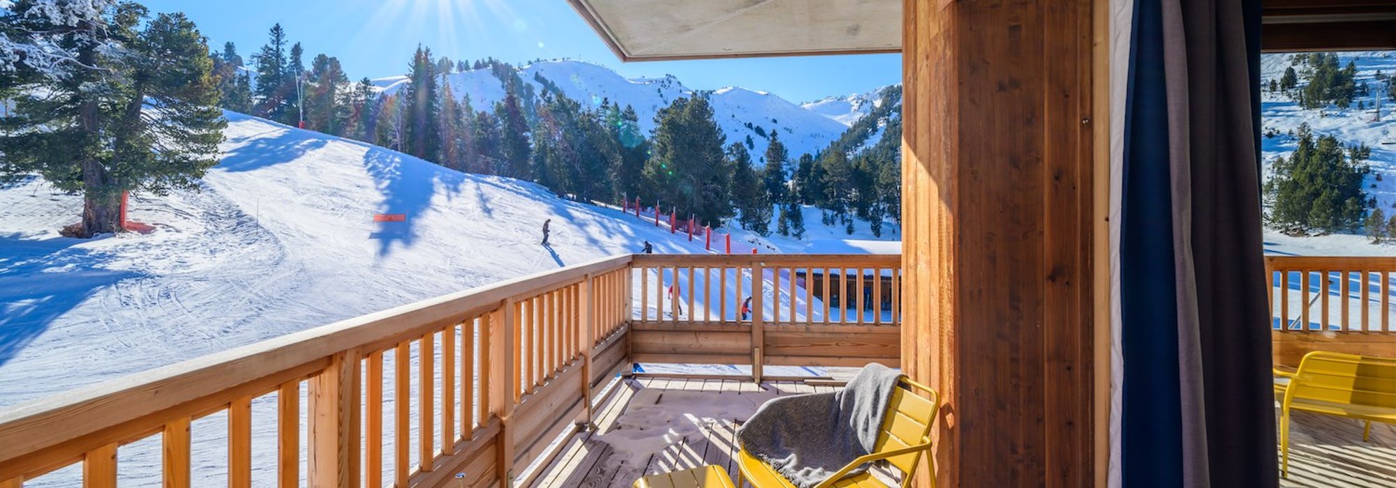 Yogi balcony