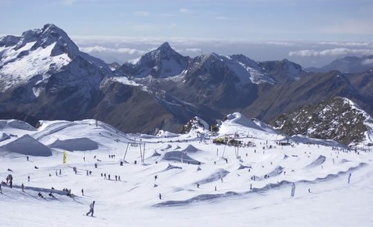 les 2 alpes opens glacier half term