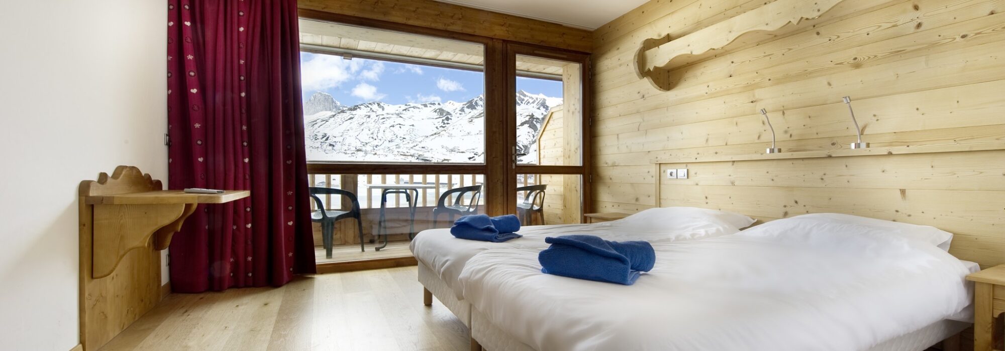 Corniche bedroom