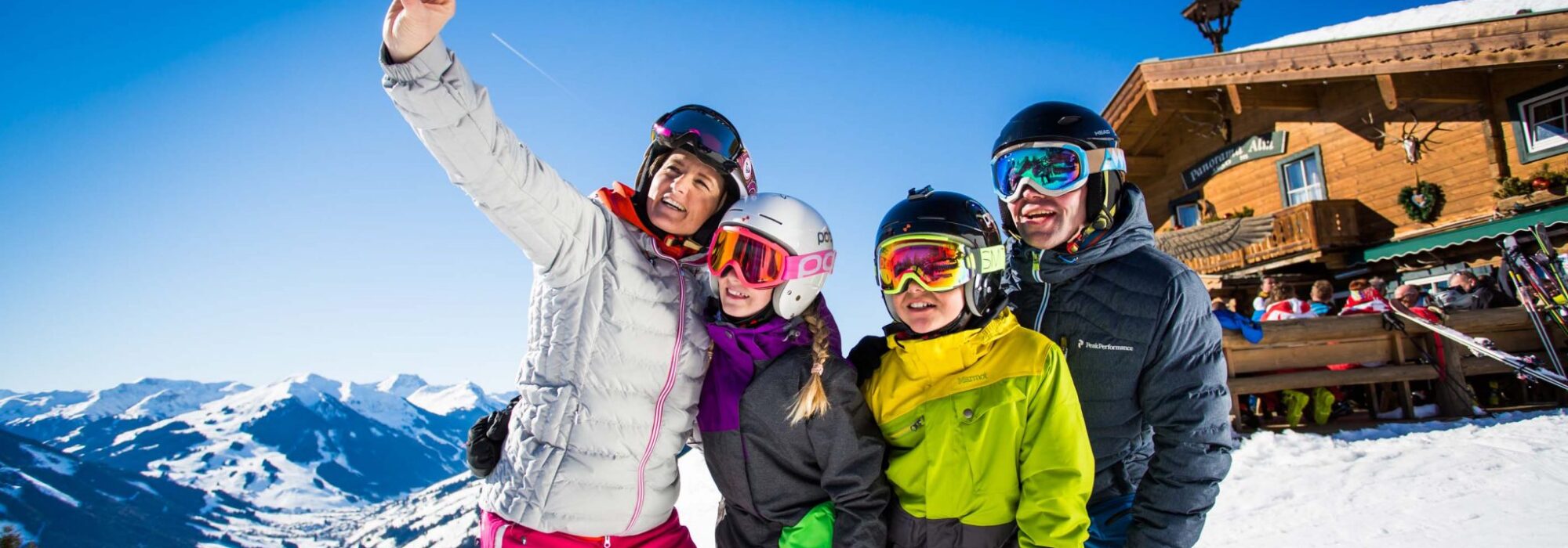 Safety Over Selfies CREDIT us Saalbach Hinterglemm Leogang Fieberbrunn copy