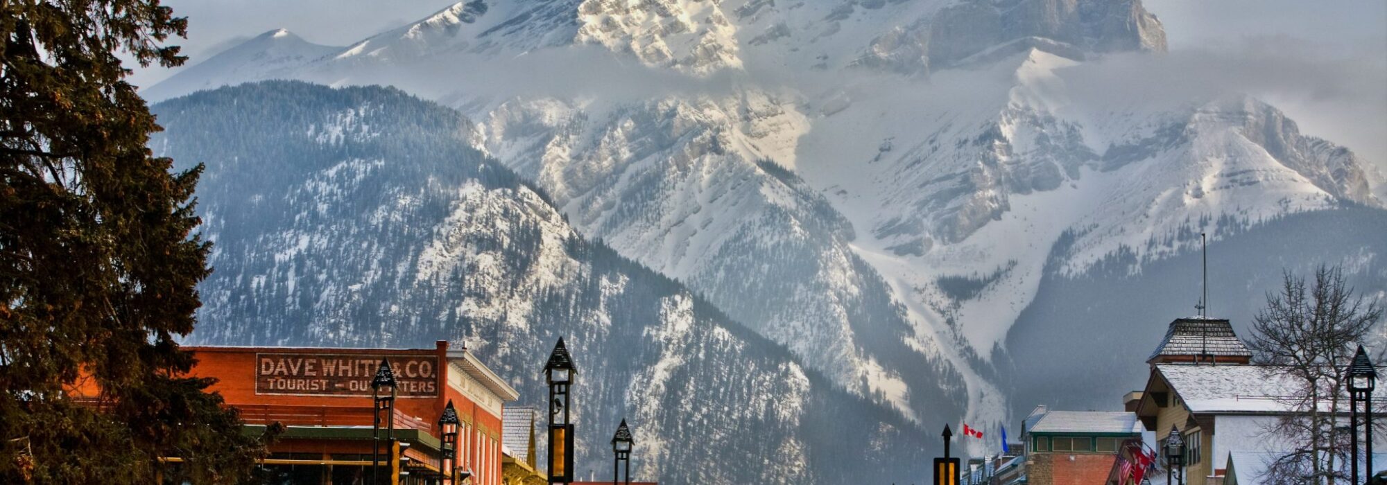 Destination Signature Banff Avenue Winter Paul Zizka 14 Horizontal1