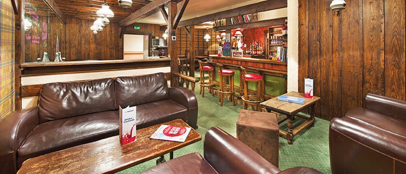 france three valleys ski area courchevel chalet hotel les anemones bar lounge