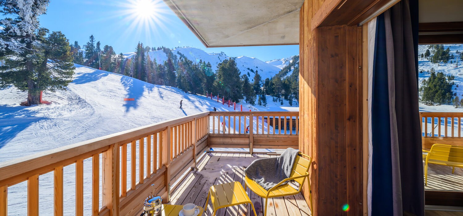 Yogi balcony