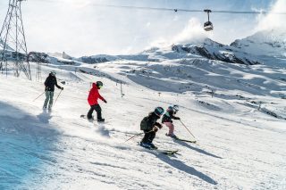Skifahren-Familie-Saas-Fee-2021-0062