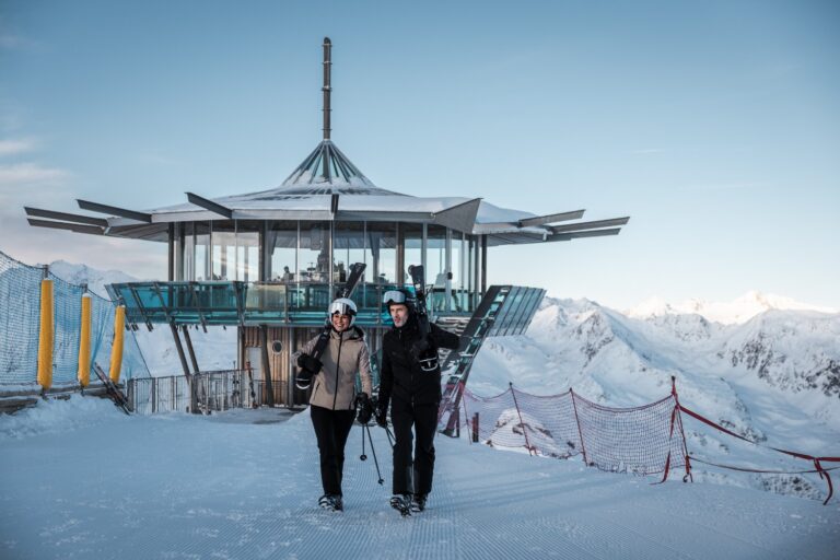 Skiing in Gurgl Ötztal_©Ötztal Tourismus_photographer_Roman Huber.jpg